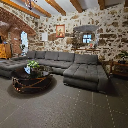 Дом отдыха Lisko - Five Bedroom With Private Pool *
