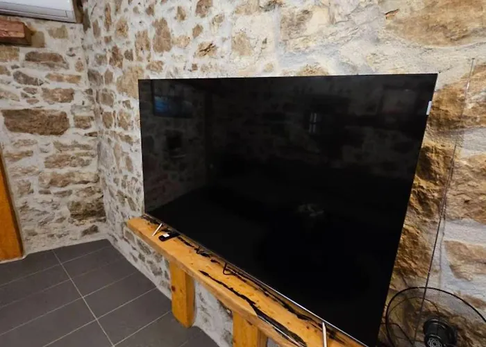 Lisko - Five Bedroom With Private Pool *