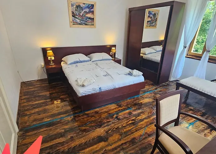 Lisko - Five Bedroom With Private Pool *