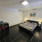 Lisko - Five Bedroom With Private Pool Tribalj (Primorsko-Goranska)
