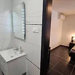 Lisko - Five Bedroom With Private Pool بيت للعطل