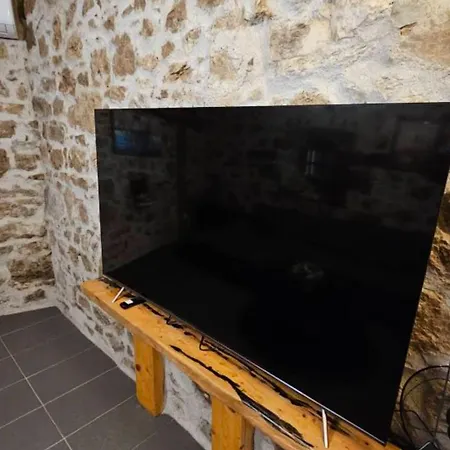 Lisko - Five Bedroom With Private Pool *